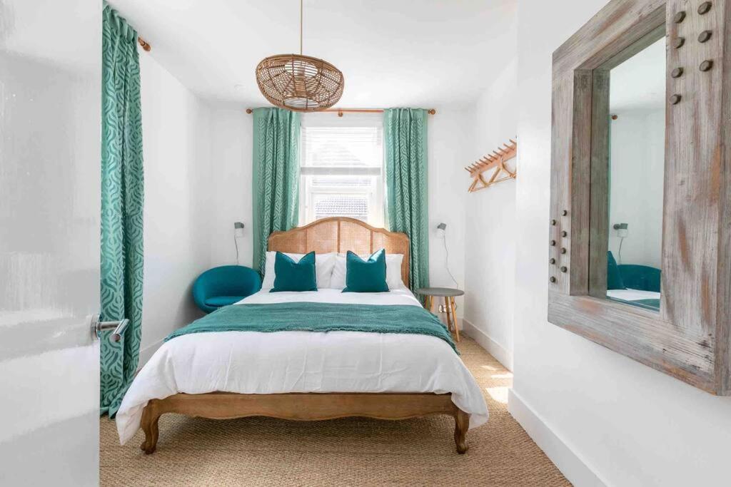The Terrace At Westbrook - Pet Friendly Apartment Margate
